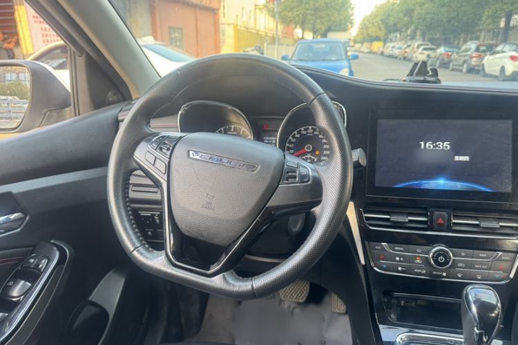 Used Venucia T70 2019 2.0L CVT Enjoy Edition China V Standard