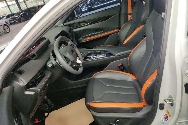 Used Changan UNI-V 2024 1.5T High-Energy Version
