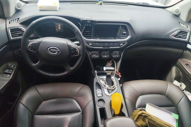 Used GAC Trumpchi GS4 2017 235T G-DCT Two-Wheel Drive Luxury Edition Interior 2