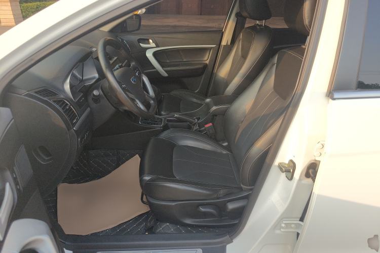 Used Geely Auto Emgrand 2016 Sedan 1.5L CVT Upward Version
