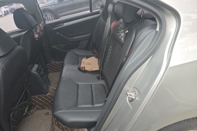 Used Volkswagen Sagitar 2018 180TSI DSG Prestige Edition Left Rear Seat