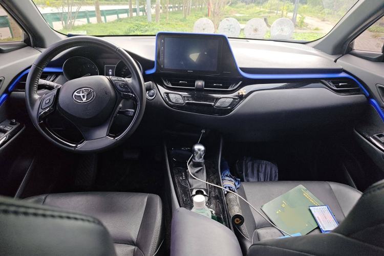 Used Toyota IZOA 2018 2.0L Yichi Version China VI Standard Center Console