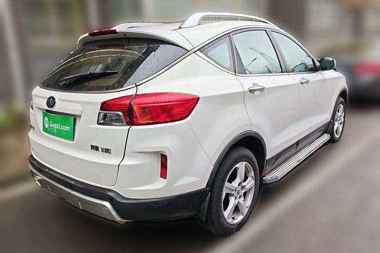 Used Bestune X80 2013 2.0L automatic comfort version
