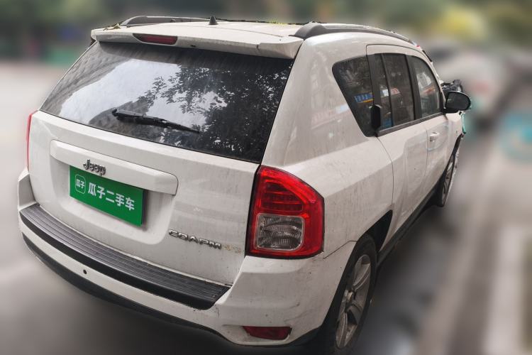 Used Jeep Compass 2012 2.4L four-wheel-drive sport version
