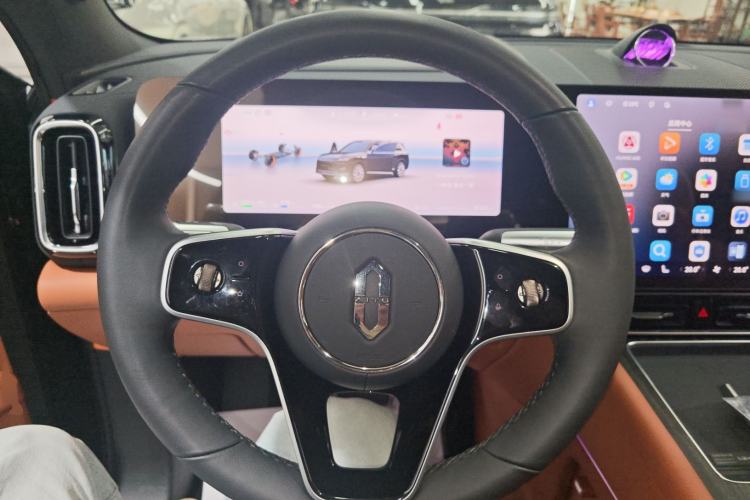 Used Hima AITO M9 2025 Extended-Range Ultra Version 52 kWh 6-Seater Steering Wheel