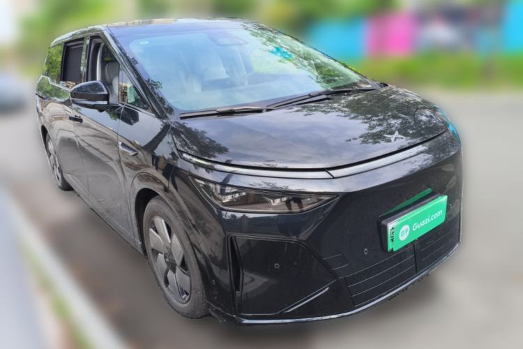 Used XPeng X9 2026 Model Pure Electric 650 UltraSE Front Right 45 Deg