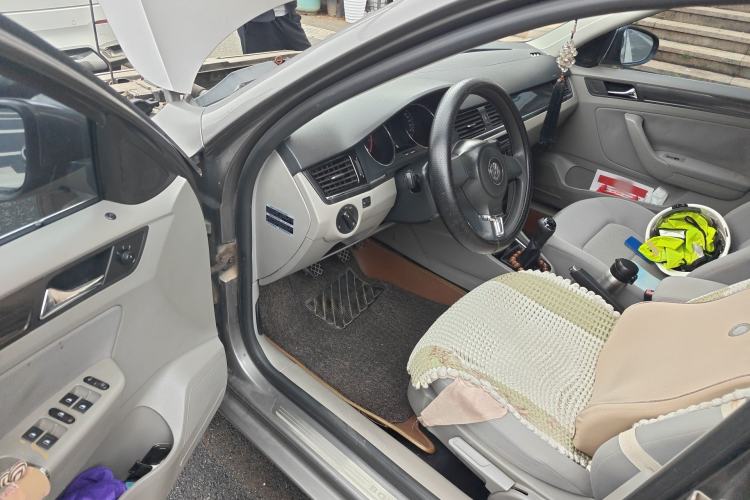 Used Volkswagen Bora 2013 1.6L Manual Fashion Edition
