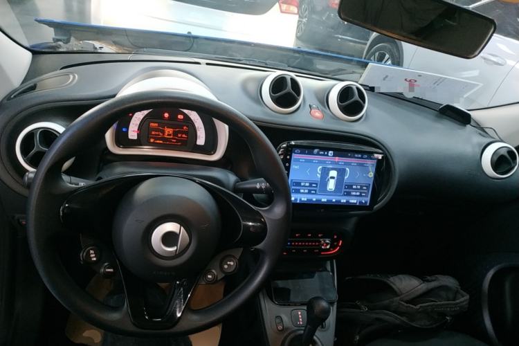 Used smart forfour 2016 1.0L 52 kW Dynamic Edition