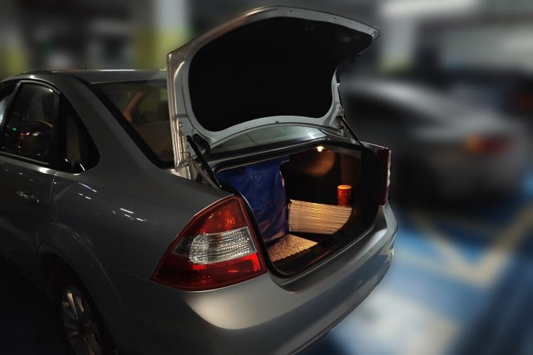 Used Ford Focus 2013 Sedan Classic 1.8L Automatic Base Model Trunk