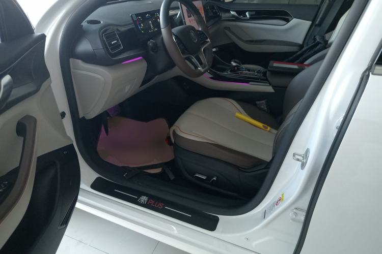 Used BYD Qin PLUS 2023 Champion Edition DM-i 120KM Excellence Model
