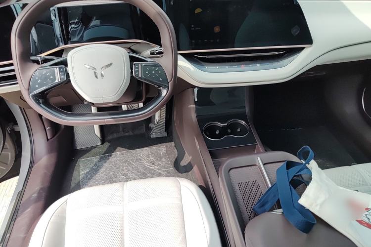 Used Hongqi EH7 2024 690 Pro Center Console