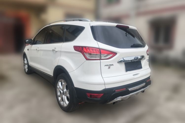 Used Ford Kuga 2015 2.0L GTDi Four-Wheel-Drive Sport Model

