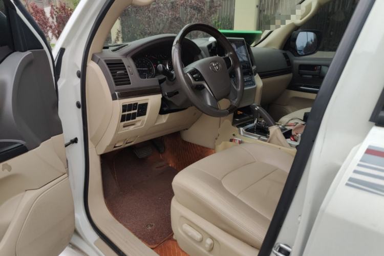 Used Toyota Land Cruiser 