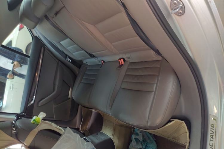 Used Skoda Octavia 2015 1.6L Manual Yijun Edition Left Rear Seat