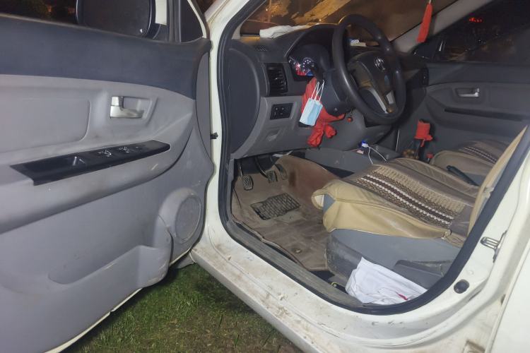 Used BAIC Weiwang M20 2014 1.5L practical type BJ415A Driver Seat