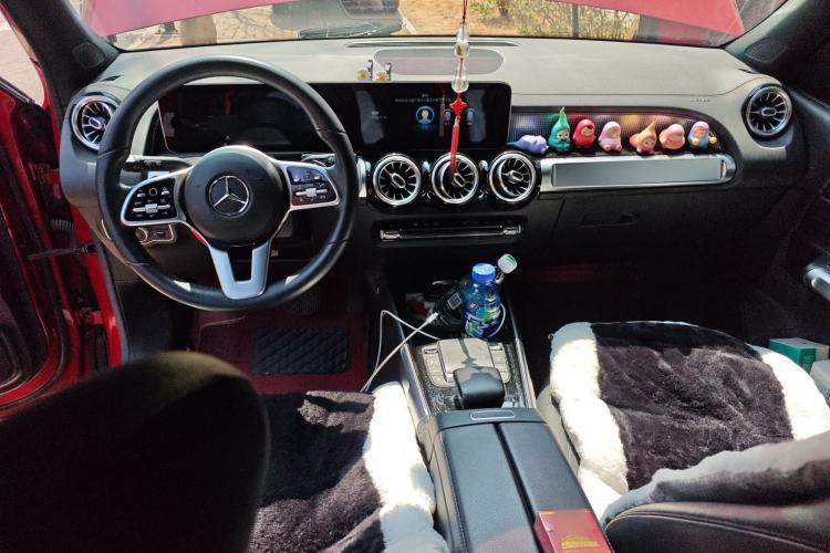 Used Mercedes-Benz GLB 2020 Updated GLB 200 Dynamic Edition Center Console