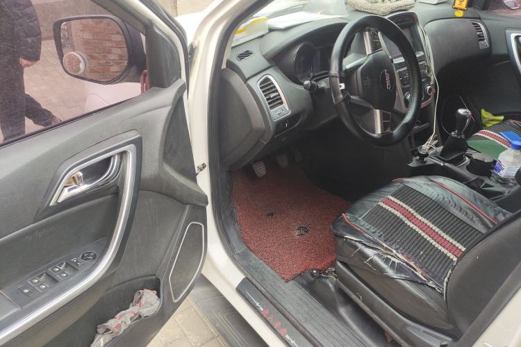 Used JMC Yuhu 3 2018 2.5T Diesel Two-Wheel Drive Advanced Version with Long Wheelbase
