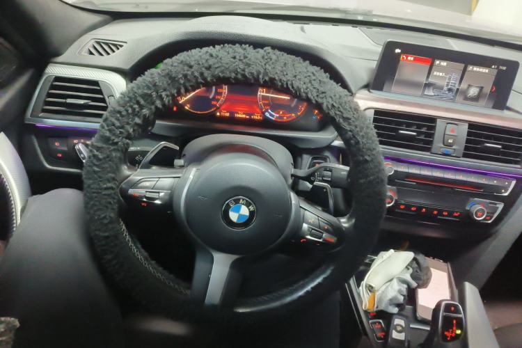 Used BMW 3 Series 2019 320i M Sport Night Edition Steering Wheel