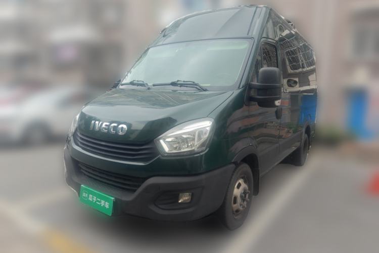 Used Iveco Eurocargo 2021 2.0T Manual Super-Rui Long Wheelbase Short Overhang High Roof Manual Doors F1A Guazi used car, China used car export, Used car for sale, Used cars, Cheapest cars for sale