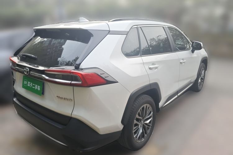 Used Toyota Wildlander 2023 2.0L CVT Two-Wheel Drive Luxury PLUS Edition
