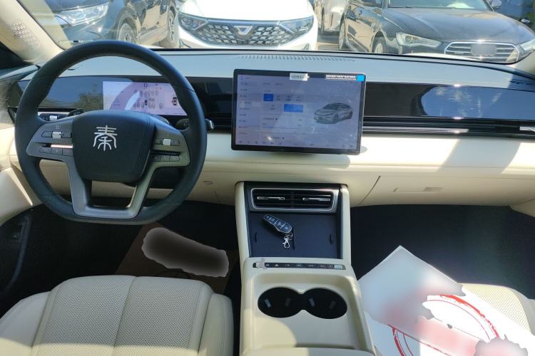 Used BYD Qin L 2025 EV 545KM Beyond Version Center Console