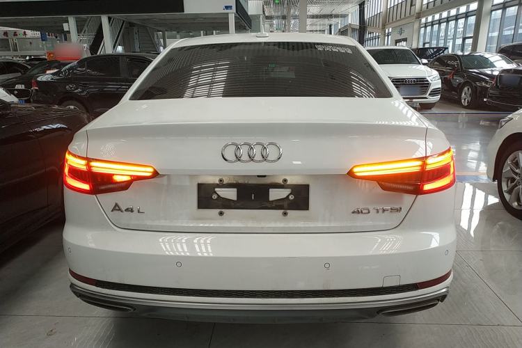 Used Audi A4L 2019 40 TFSI Fashion Edition China VI Emission Standard
