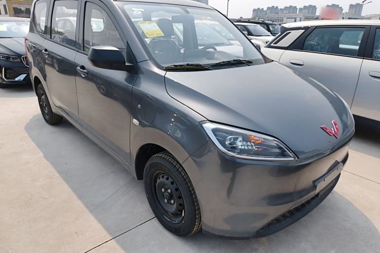 Used Wuling Hongguang New Energy 2024 All-Electric Model 300KM Standard Version

