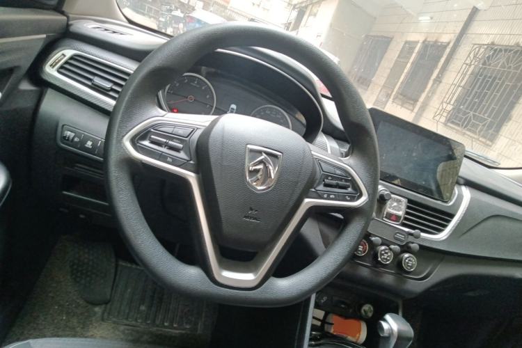 Used Baojun 730 2019 1.5T CVT Fashion Model 7 Seats China VI Emission Standard Steering Wheel