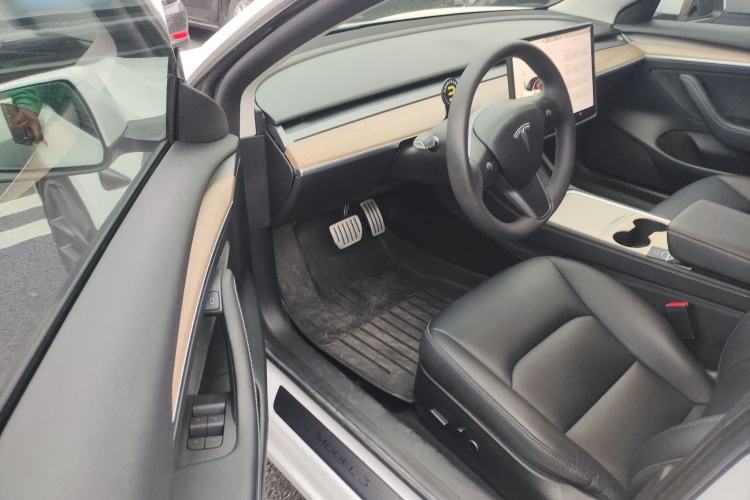 Used Tesla Model 3 2021 Revised Version II – Performance High-Performance All-Wheel-Drive Edition
