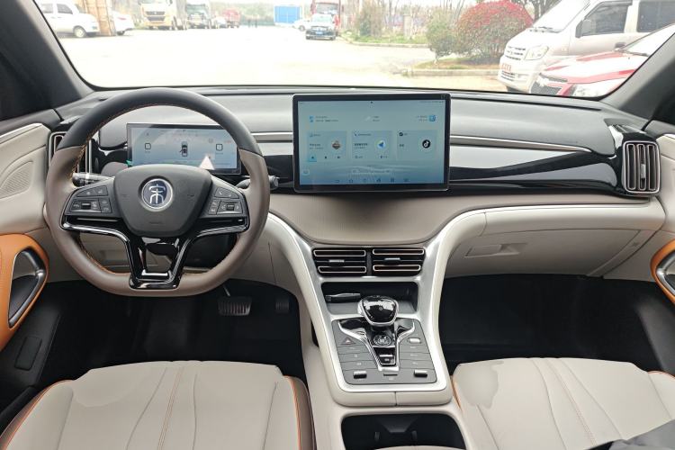 Used BYD Song Pro New Energy 2023 Champion Edition DM-i 110KM Beyond Model Center Console