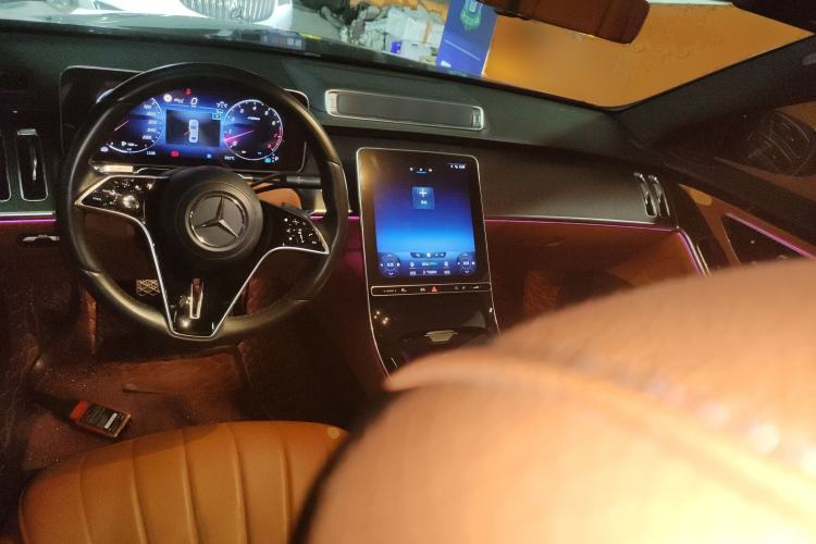 Used Mercedes-Benz S-Class 2021 S 400 L Business Model Center Console