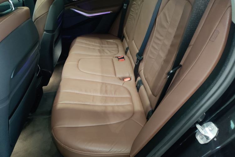 Used BMW X5 2019 xDrive40i Luxury Model with M Sport Package