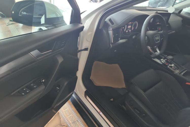 Used Audi Q5L 2022 Updated 45T Luxury Dynamic Version