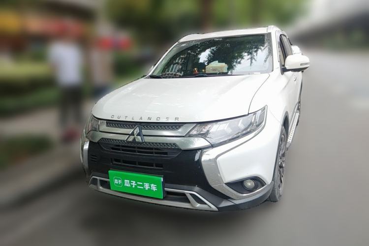 Used Mitsubishi Outlander 2020 2.4L 4x4 Zhi Xiang Edition 7-Seater