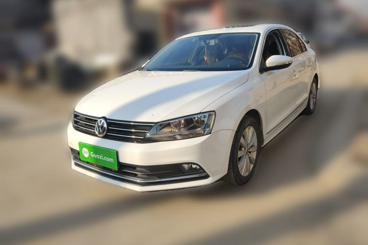 Used Volkswagen Sagitar 2015 1.6L Manual Comfort Model