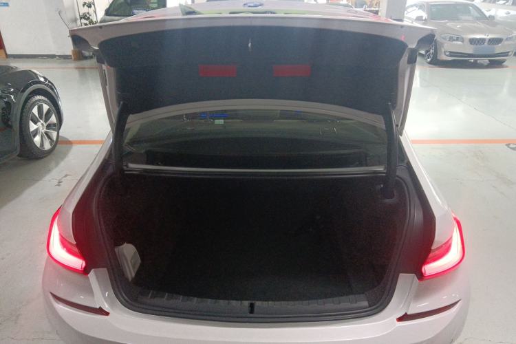 Used BMW 3 Series 2020 Facelifted 325Li xDrive M Sport Package