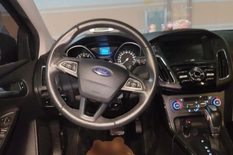 Used Ford Focus 2017 Hatchback 1.6L Automatic Fashion Edition Smart Drive Version
