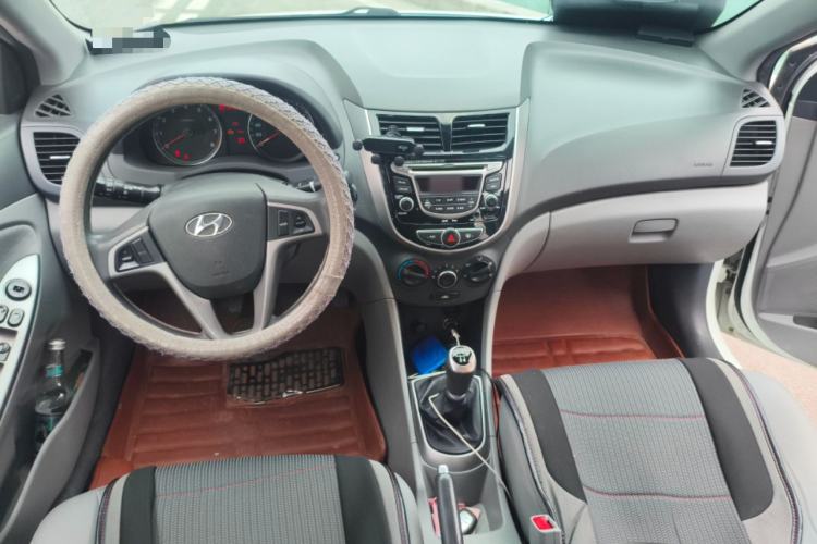 Used Hyundai Verna (older generation) 2014 1.4L Manual Top-Tier Model TOP
