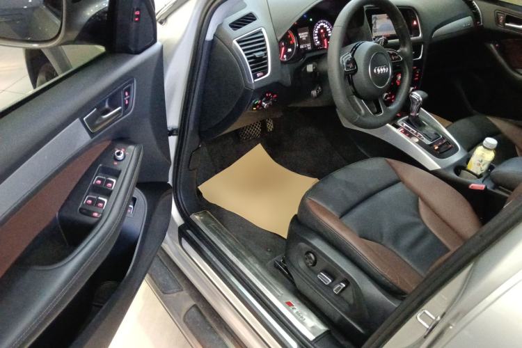 Used Audi Q5 2018 Collector's Edition 40 TFSI Technology Model