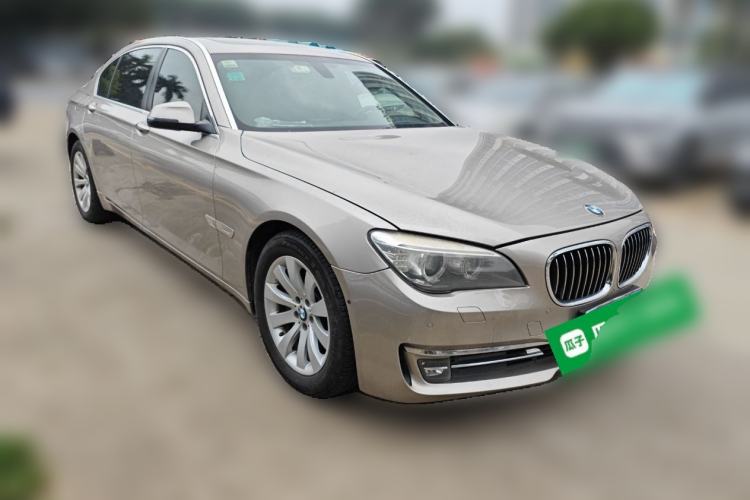 Used BMW 7 Series 2013 730Li Luxury Model Front Right 45 Deg