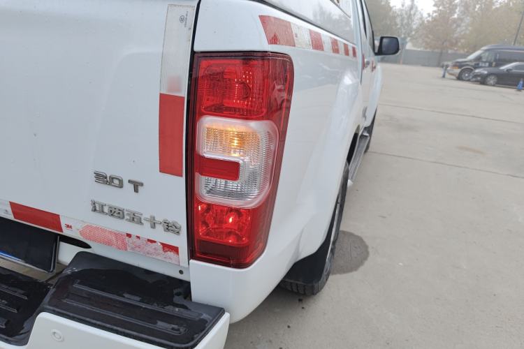 Used Isuzu JLM 2017 2.0T Two-Wheel Drive Luxury Version 4K21D4T