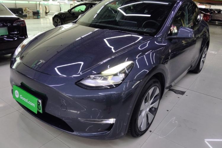 Used Tesla Model Y 2022 Long-Range All-Wheel-Drive Version