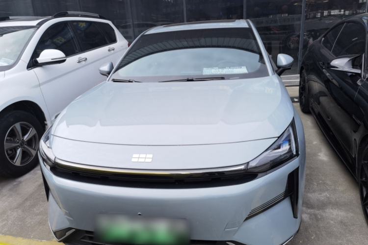 Used Geely Galaxy L6 2024 125km PLUS Dragon Edition
