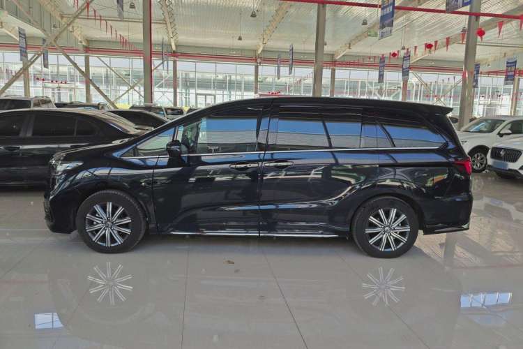 Used Honda Odyssey 2024 2.0L eHEV Sharp & Enjoy Edition