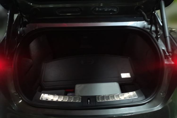 Used Avatr 11 2023 HarmonyOS Version Smart Enjoyment Upgrade Model 90-Degree Rear-Wheel Drive Edition
