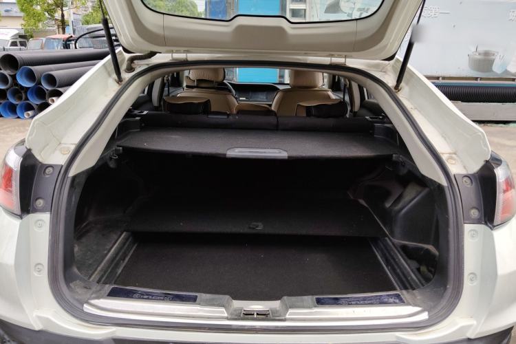 Used Venucia T90 2017 2.0L Manual ChenShang Edition Trunk