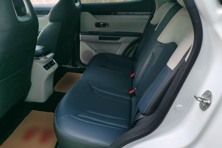 Used JETOUR Dashing i-DM 2023 1.5T DHT Lightning
