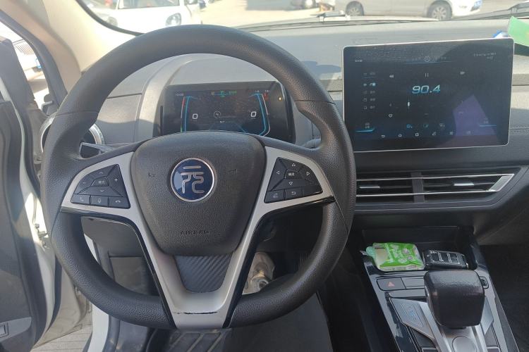 Used BYD Yuan New Energy 2019 EV535 Smart Connect Trendsetting Model
