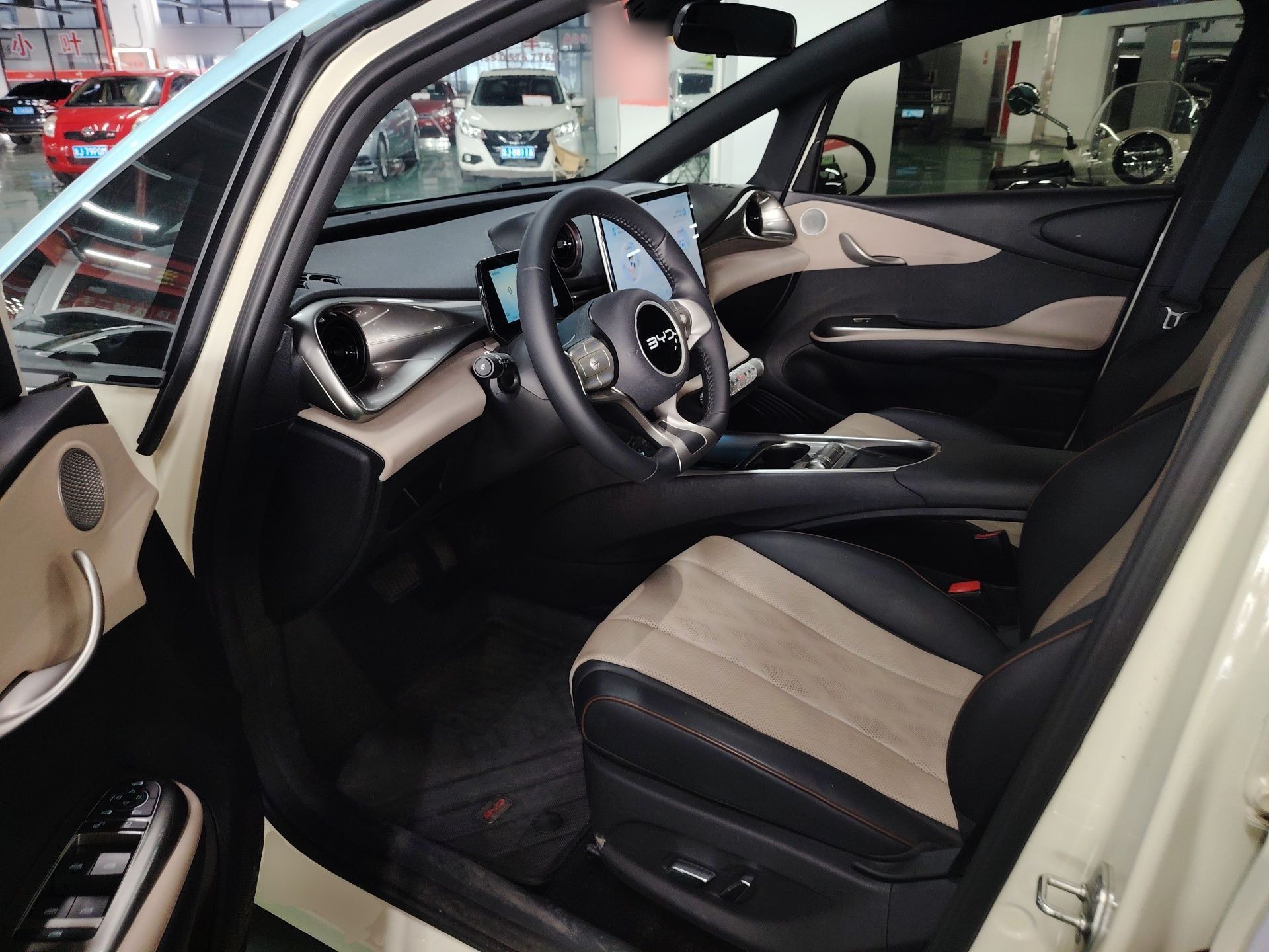 المقاعد الأمامية داخل السيارة