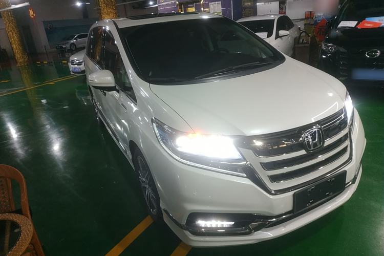 Used Honda Elysion 2019 2.0L Hybrid Luxury Edition
